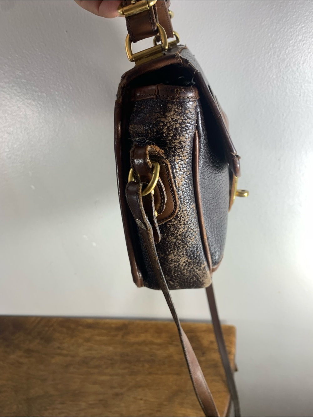 Vintage made in USA distressed leather DOONEY & BOURKE AWL USA brown crossbody - Picture 4 of 12
